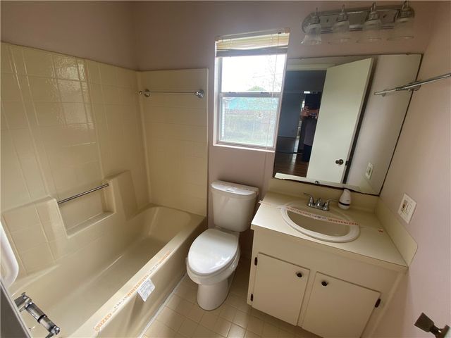 1002 Nandina Dr, Corpus Christi, TX 78408