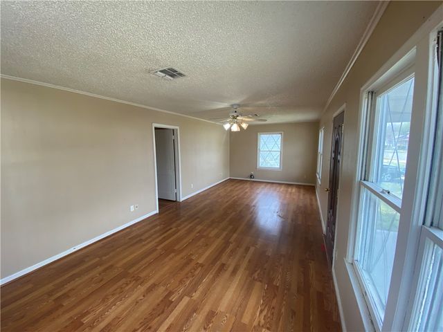 1002 Nandina Dr, Corpus Christi, TX 78408