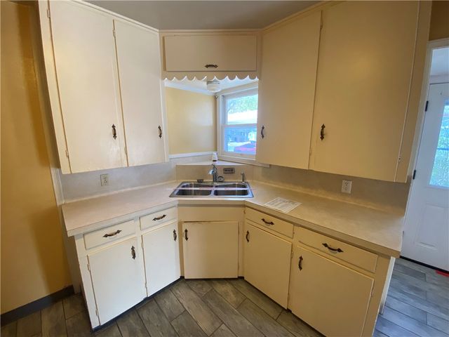 1002 Nandina Dr, Corpus Christi, TX 78408