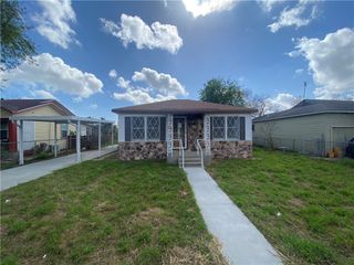 1002 Nandina Dr, Corpus Christi, TX 78408