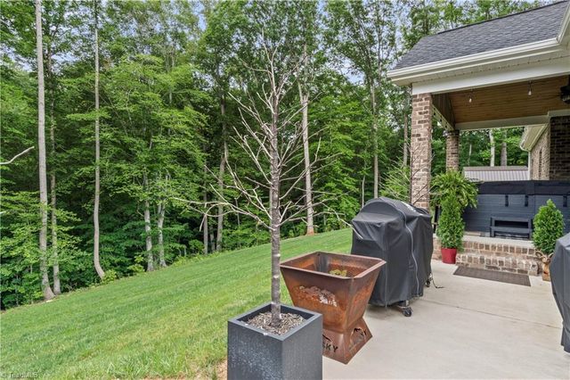 1070 Nauvoo Ridge Drive, Tobaccoville, NC 27050