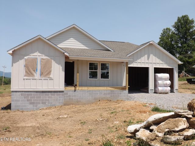 128 Nevils St, Harrogate, TN 37752