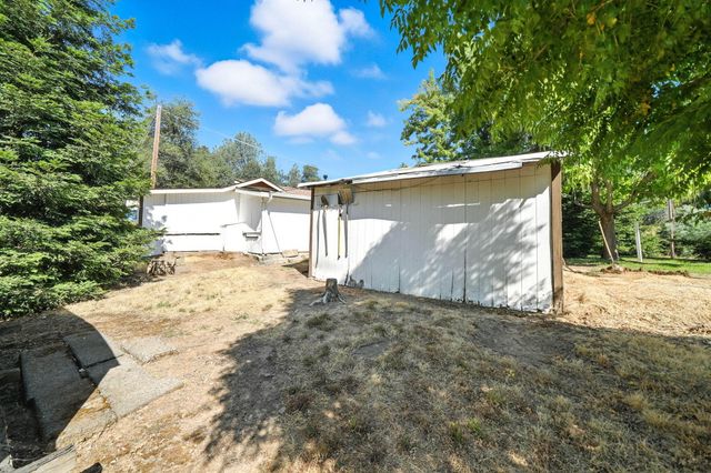 17789 Peterson Lane, Redding, CA 96003