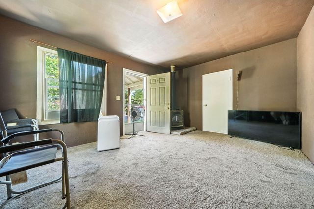 17789 Peterson Lane, Redding, CA 96003