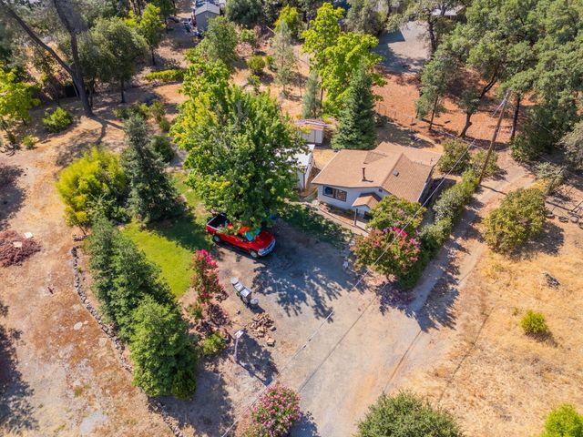 17789 Peterson Lane, Redding, CA 96003