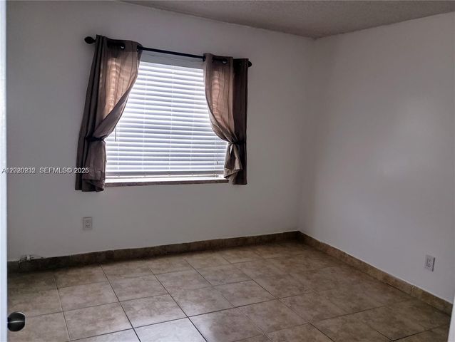 18100 Atlantic Blvd 312, Sunny Isles Beach, FL 33160
