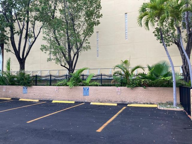 18100 Atlantic Blvd 312, Sunny Isles Beach, FL 33160