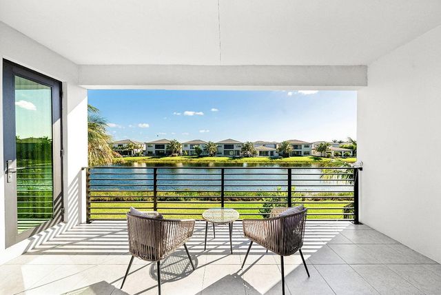 17100 Rainbow Falls Trail, Boca Raton, FL 33496