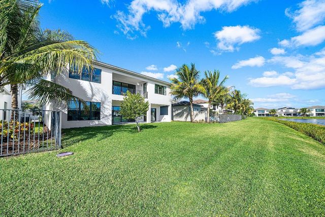 17100 Rainbow Falls Trail, Boca Raton, FL 33496