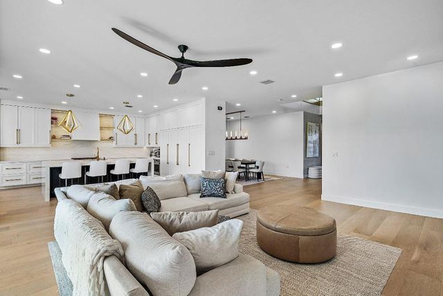 17100 Rainbow Falls Trail, Boca Raton, FL 33496