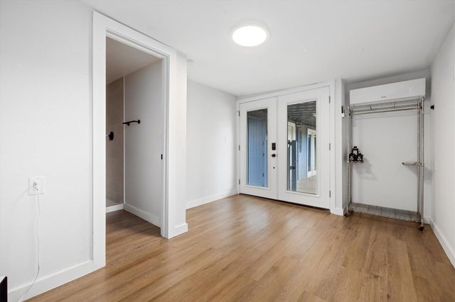 370 Ling Street, Hitchcock, TX 77563