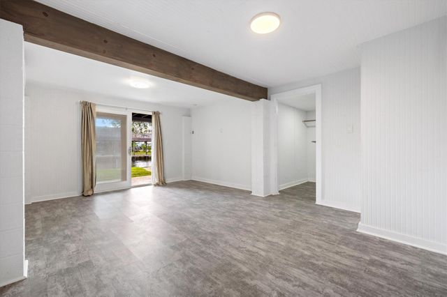 370 Ling Street, Hitchcock, TX 77563