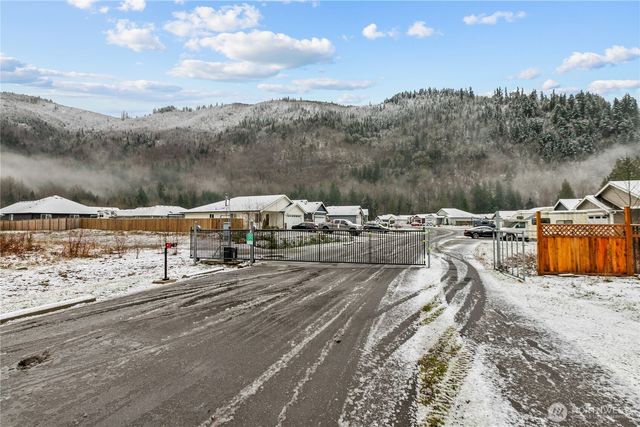 8233 Gold Run Drive, Maple Falls, WA 98266
