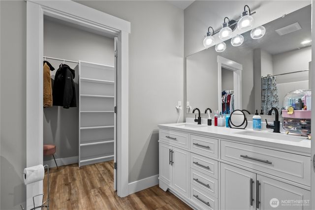 8233 Gold Run Drive, Maple Falls, WA 98266