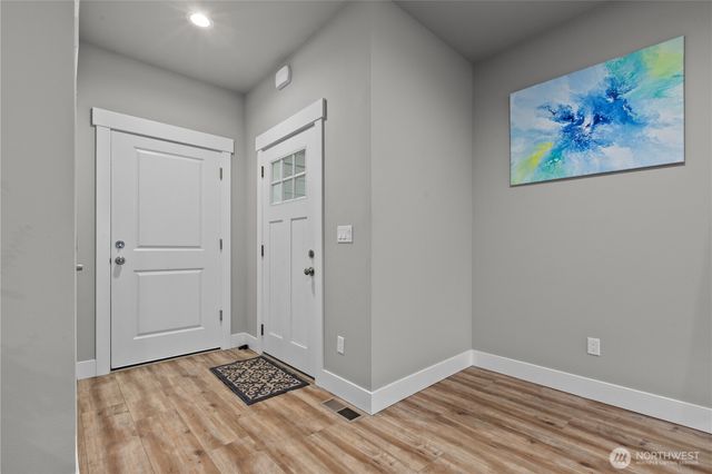 8233 Gold Run Drive, Maple Falls, WA 98266