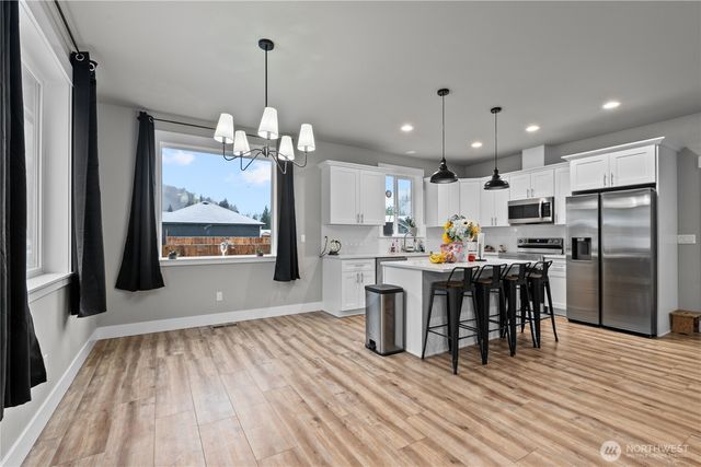 8233 Gold Run Drive, Maple Falls, WA 98266