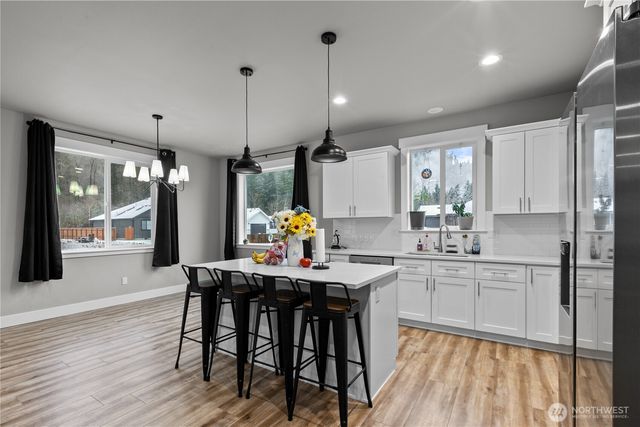 8233 Gold Run Drive, Maple Falls, WA 98266