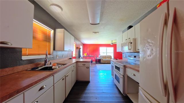 1704 CENTER STREET, Leesburg, FL 34748