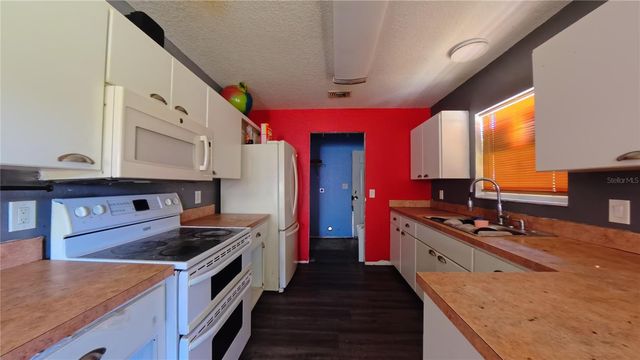 1704 CENTER STREET, Leesburg, FL 34748