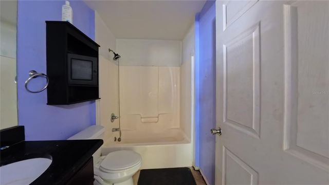 1704 CENTER STREET, Leesburg, FL 34748