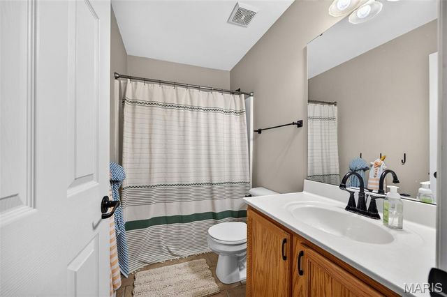10 Amber Wave Court, O'fallon, MO 63366