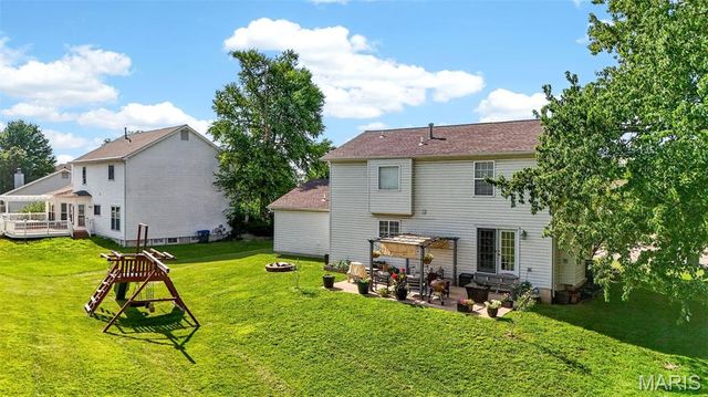 10 Amber Wave Court, O'fallon, MO 63366