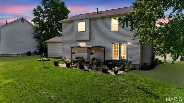 10 Amber Wave Court, O'fallon, MO 63366