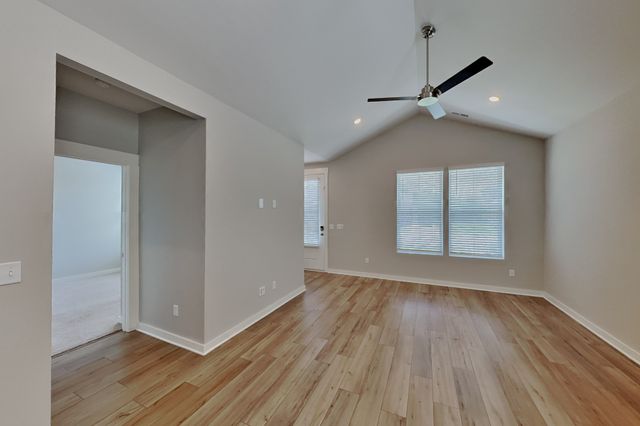 361 Park Glen Dr, Mount Juliet, TN 37122