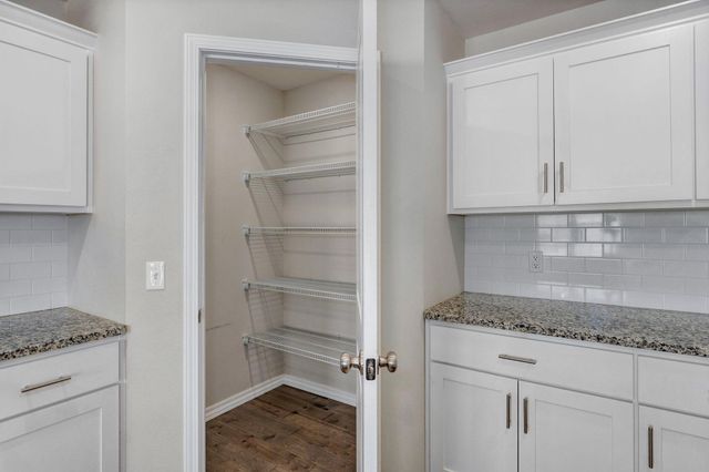 1180 N Cardinal Avenue, Republic, MO 65738