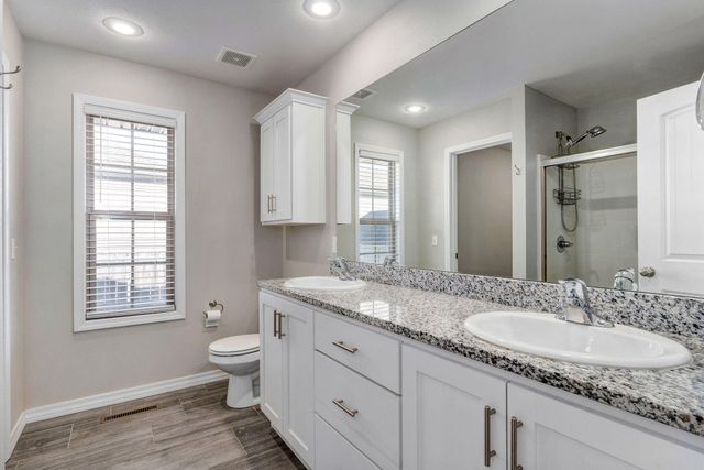 1180 N Cardinal Avenue, Republic, MO 65738