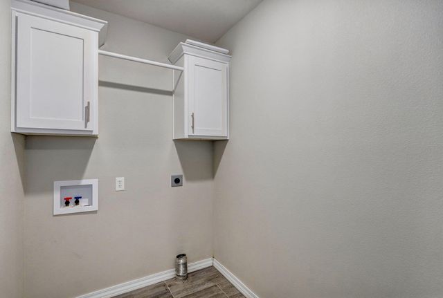 1180 N Cardinal Avenue, Republic, MO 65738