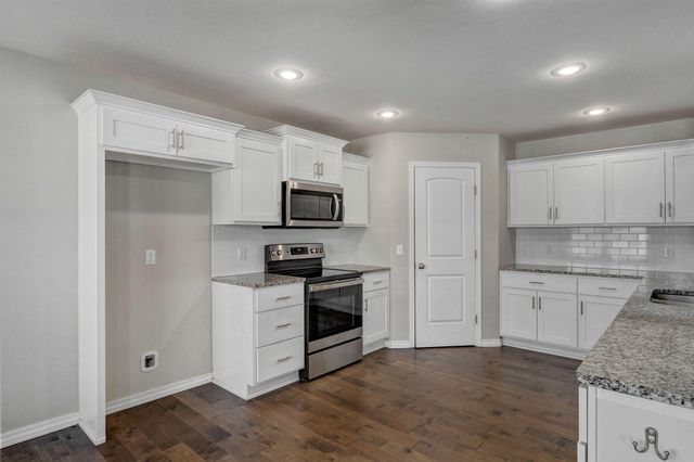 1180 N Cardinal Avenue, Republic, MO 65738