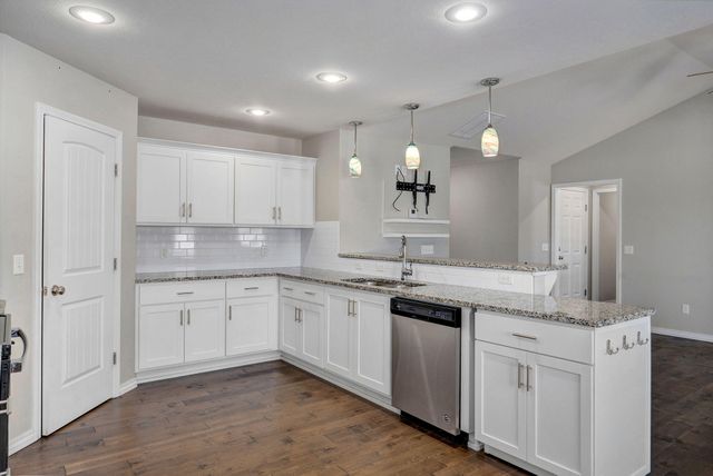 1180 N Cardinal Avenue, Republic, MO 65738