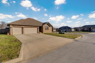 1180 N Cardinal Avenue, Republic, MO 65738