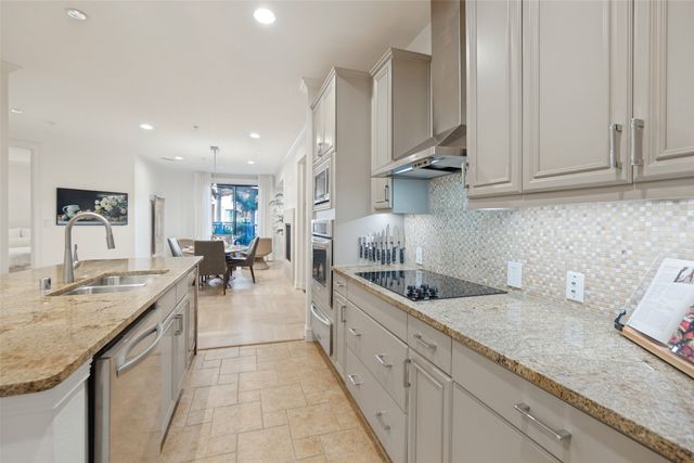 8616 Turtle Creek Boulevard 214, Dallas, TX 75225