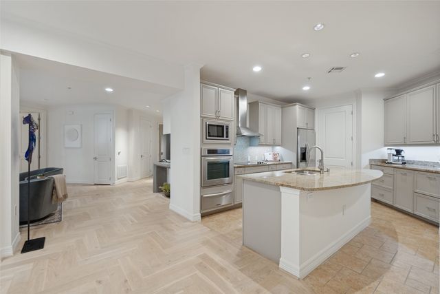8616 Turtle Creek Boulevard 214, Dallas, TX 75225