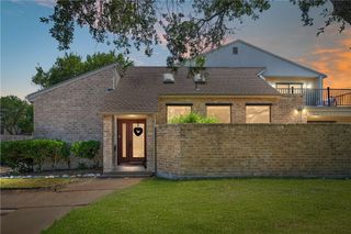 46 Rock Creek Dr, Corpus Christi, TX 78412