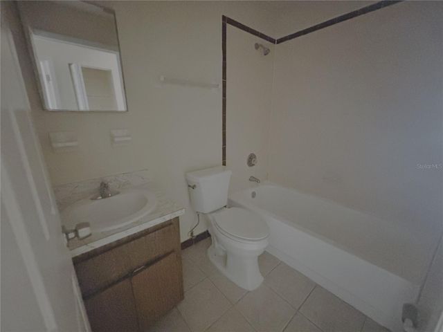 1915 SW 70 TERRACE B, Gainesville, FL 32607