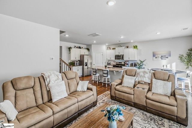 80 Oak Edge Lane, Greer, SC 29651