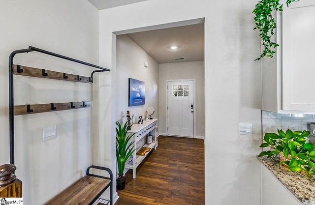 80 Oak Edge Lane, Greer, SC 29651