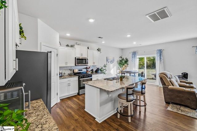 80 Oak Edge Lane, Greer, SC 29651