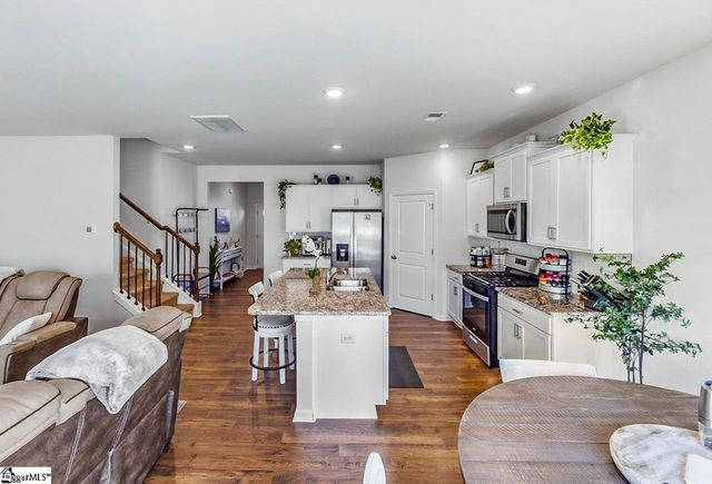 80 Oak Edge Lane, Greer, SC 29651