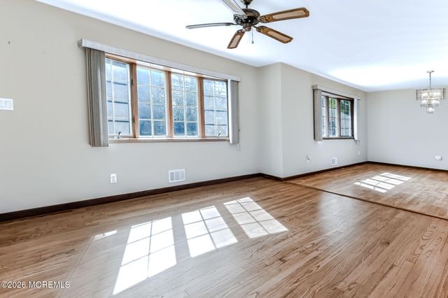 101 5th Street, Hazlet, NJ 07734