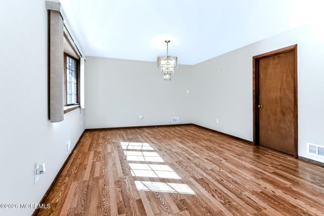101 5th Street, Hazlet, NJ 07734