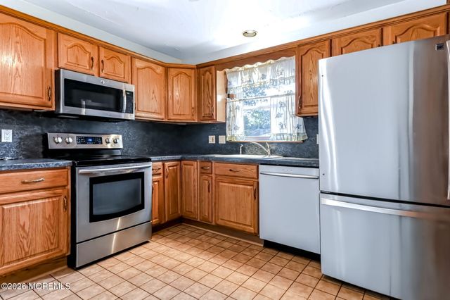 101 5th Street, Hazlet, NJ 07734