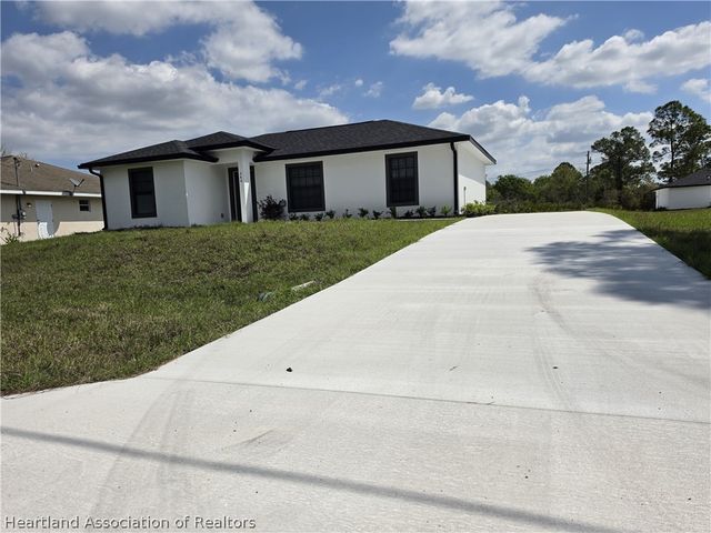 213 Wildcat Street NW, Lake Placid, FL 33852