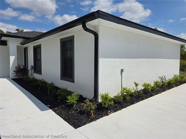 213 Wildcat Street NW, Lake Placid, FL 33852