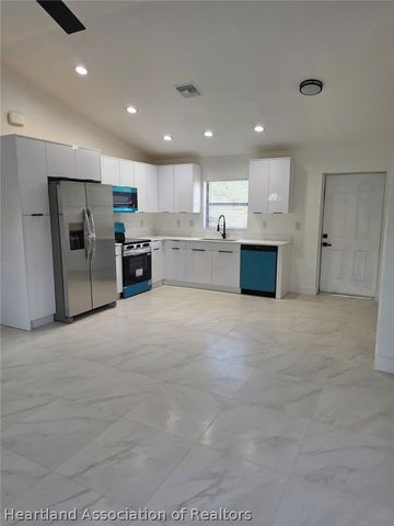 213 Wildcat Street NW, Lake Placid, FL 33852