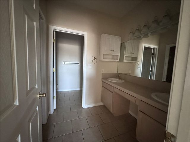 15649 Palmira Ave B, Corpus Christi, TX 78418