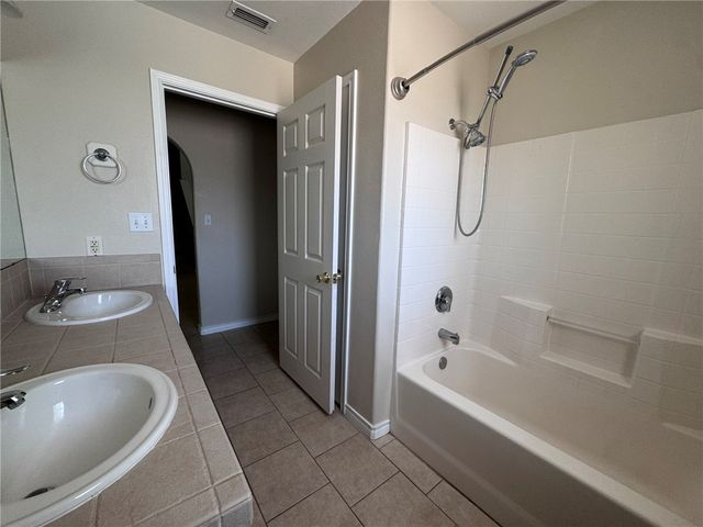 15649 Palmira Ave B, Corpus Christi, TX 78418